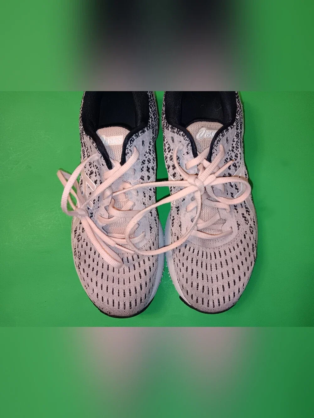 Asics sale pair